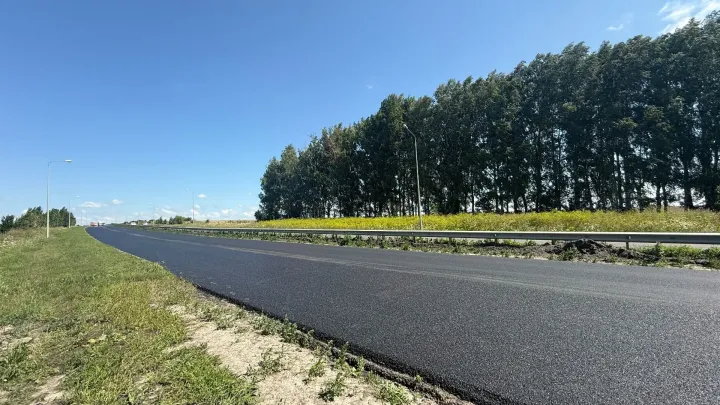 Ремонт дорог в Белгородской области: выполнено 64,3 км трасс и 4,4 км освещения. Продолжаются работы по графику