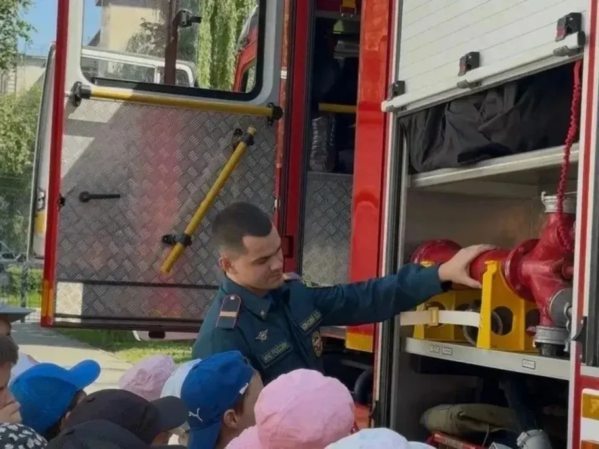 МЧС научило школьников правилам безопасности